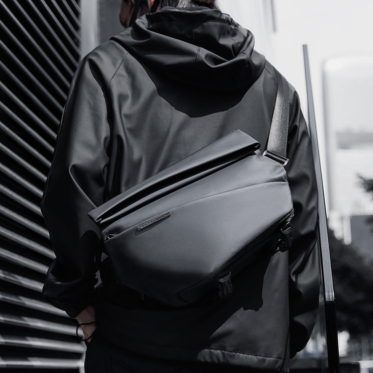 Messenger & Shoulder Bags