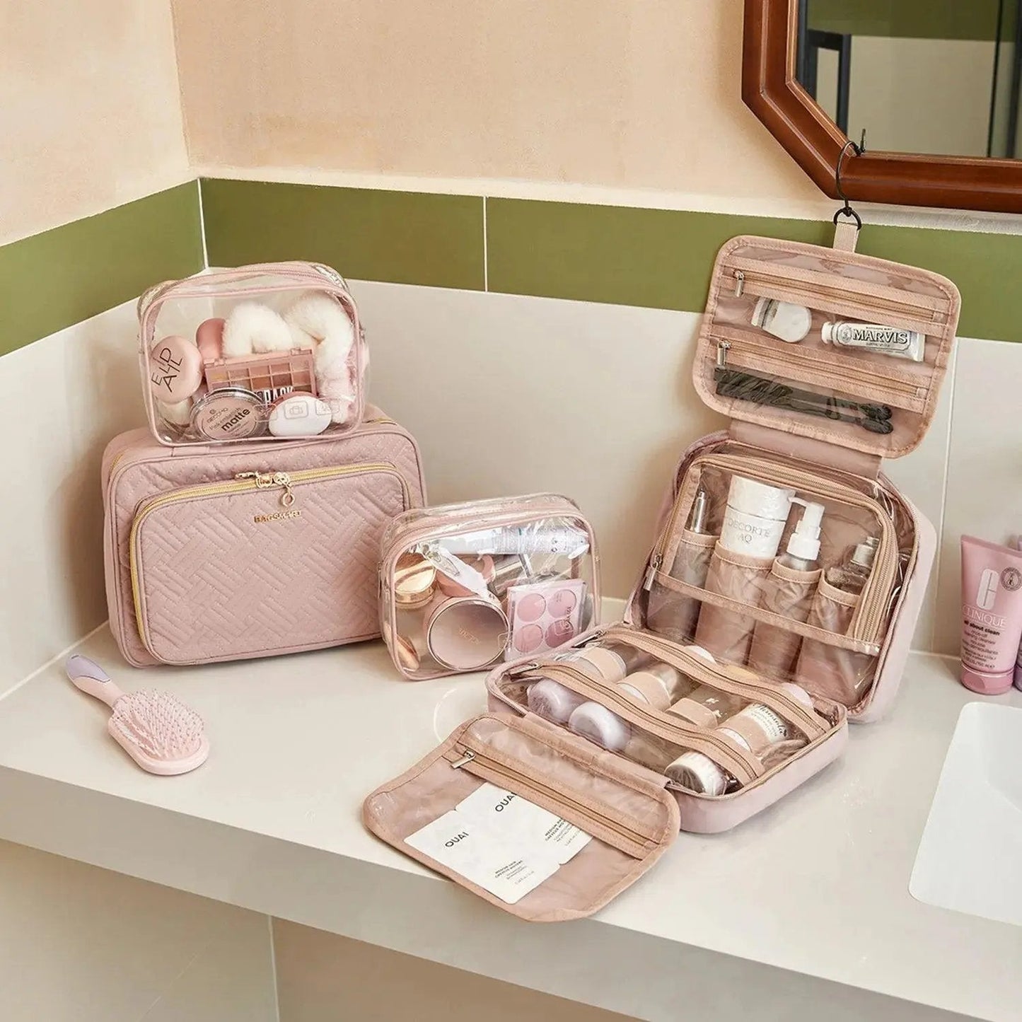 Voyage Hanging Toiletry Case