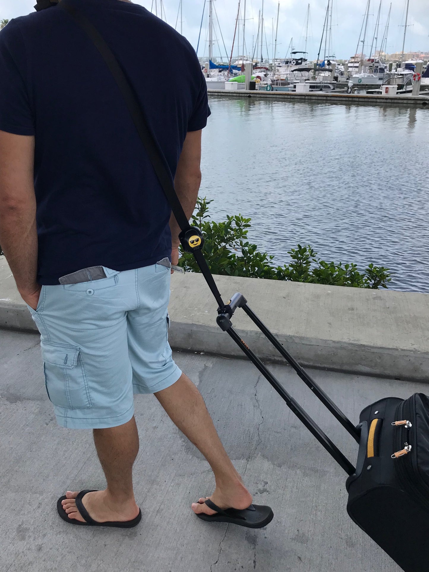 RetraStrap Hands-Free Carry-On Attachment – Anti-Theft Luggage Strap