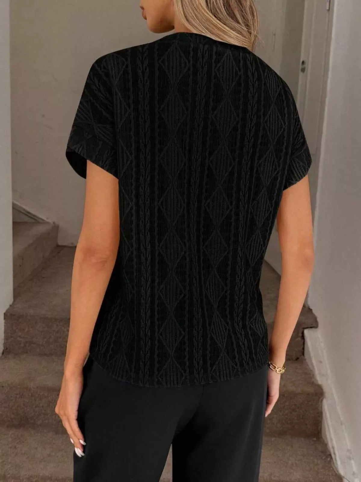 Women's Diamond-Pattern Round-Neck Top